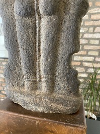 Figure de Lakshmi en pierre sculpt&eacute;e, Inde, 13/15&egrave;me