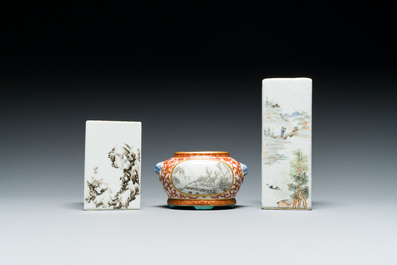 Two Chinese grisaille and qianjiang cai brush pots and a water pot, signature of Cheng Men 程門 and Qianlong marks, 20th C.