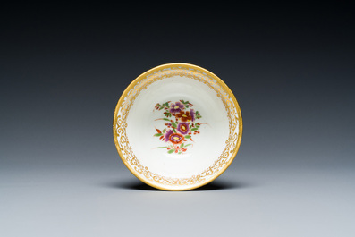 A polychrome Meissen porcelain chinoiserie tea bowl by J.G. H&ouml;roldt, Germany, ca. 1725