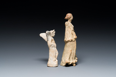 Deux sculptures grecques en terre cuite repr&eacute;sentant Eros et une danseuse, 4&egrave;me/2&egrave;me si&egrave;cle av. J.-C.