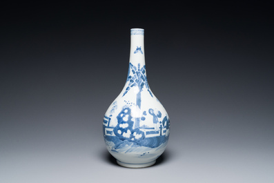 A Chinese blue and white bottle vase, a censer, a bottle and a famille verte plate, Kangxi and later