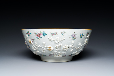 A Chinese 'mythological subject' grisaille plate and a relief-decorated famille rose 'insects' bowl, Qianlong