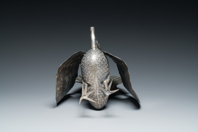 Rare lampe &agrave; huile de type 'blencong' en forme de Garuda en argent pour le th&eacute;&acirc;tre Wayang, Indon&eacute;sie, 19&egrave;me