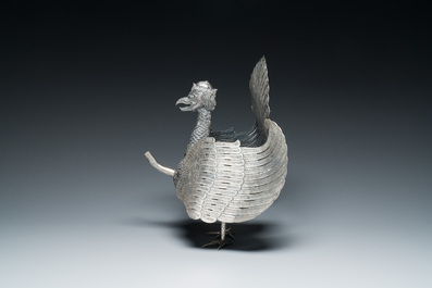 Rare lampe &agrave; huile de type 'blencong' en forme de Garuda en argent pour le th&eacute;&acirc;tre Wayang, Indon&eacute;sie, 19&egrave;me