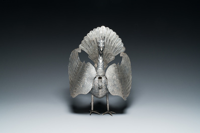 Rare lampe &agrave; huile de type 'blencong' en forme de Garuda en argent pour le th&eacute;&acirc;tre Wayang, Indon&eacute;sie, 19&egrave;me