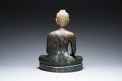A large Thai bronze sculpture of Buddha Shakyamuni, Northern Sukhotai-style, 17th C.