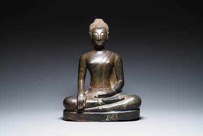 A large Thai bronze sculpture of Buddha Shakyamuni, Northern Sukhotai-style, 17th C.