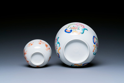 Een diverse collectie Chinees blauw-wit en famille rose porselein, Yongzheng en later