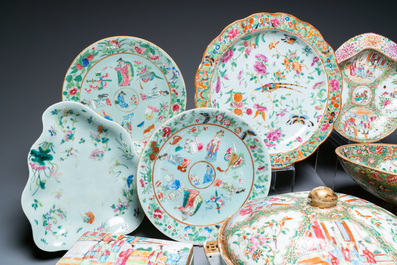 An extensive collection of Chinese Canton famille rose porcelain, 19th C.