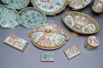 An extensive collection of Chinese Canton famille rose porcelain, 19th C.