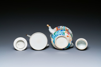 A Chinese Canton famille rose 14-piece coffee- and tea-service, 19th C.