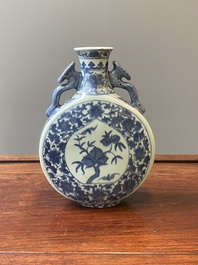 A Chinese blue and white 'bats and peaches' moonflask vase, 'bianhu', Daoguang mark, 19th C.