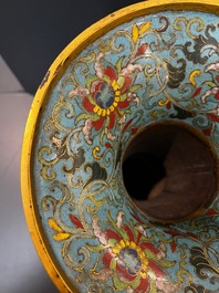 A Chinese cloisonn&eacute; 'gu' vase with lotus scrolls, 18/19th C.