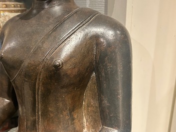 Grand Bouddha en bronze dans le style Sukhotai du Nord, Tha&iuml;lande, 17&egrave;me