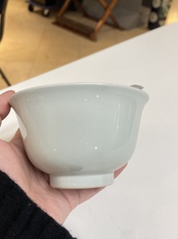 Een Chinese wit-geglazuurde kom, Jiaqing merk en mogelijk periode