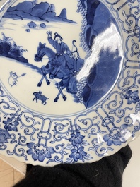 Drie Chinese blauw-witte 'Joosje te paard' schotels, Chenghua merk, Kangxi
