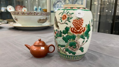 A varied collection of Chinese porcelain, 18/19th C.