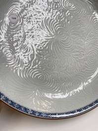 A Chinese floral anhua-decorated dish with blue and white rim, Yongzheng