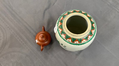 Een diverse collectie Chinees porselein, 18/19e eeuw