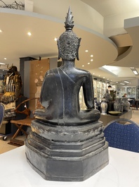 A tall bronze Buddha, Burma (Myanmar), Arakan State, 16/17th C.