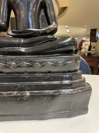 A tall bronze Buddha, Burma (Myanmar), Arakan State, 16/17th C.