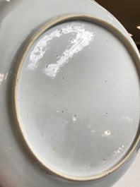 A Chinese floral anhua-decorated dish with blue and white rim, Yongzheng