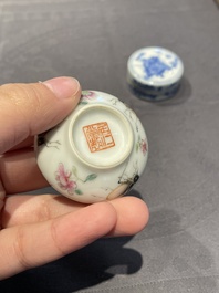 Cinq bo&icirc;tes &agrave; p&acirc;te &agrave; sceaux couvertes en porcelaine de Chine, 19/20&egrave;me