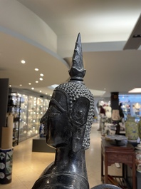 A tall bronze Buddha, Burma (Myanmar), Arakan State, 16/17th C.