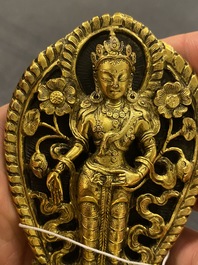 Belle petite sculpture de Bouddha en bronze dor&eacute;, N&eacute;pal, 17/18&egrave;me