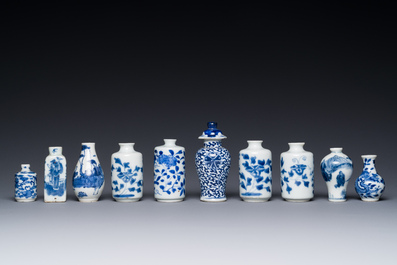 Ten Chinese blue and white vases and snuff bottles, 19th C.