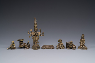 Collection de sculptures et de presse-papiers en bronze, Chine et Sino-Tibet, Qing