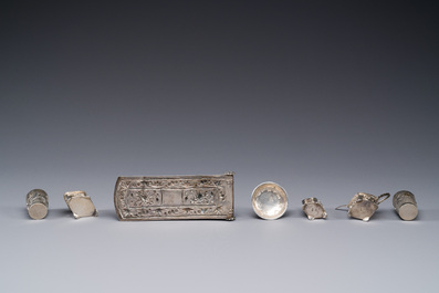 Een groep van tien kleine Chinese zilveren voorwerpen, Bao Sheng 寶升 merk, 19/20e eeuw