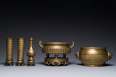 Two Chinese bronze censers, one with stand and three vases, Xuande mark, 19/20th C.