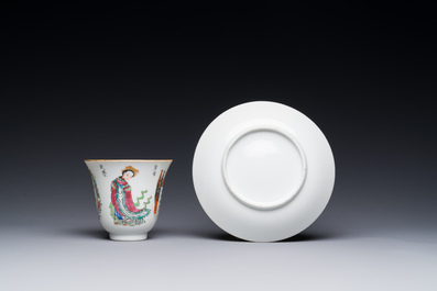 Tasse et soucoupe en porcelaine de Chine famille rose &agrave; d&eacute;cor 'Wu Shuang Pu', 19&egrave;me