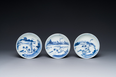 Zeven Chinese blauw-witte koppen en zes schotels, Transitie periode/vroeg Kangxi