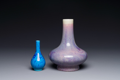 A Chinese flamb&eacute;-glazed vase and a turquoise-ground vase with splash design, Daoguang mark, 19/20th C.