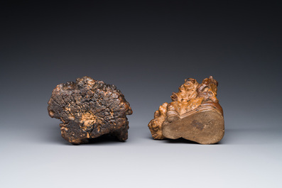 Two Chinese burl wood brush pots, 'bitong', 19th C.