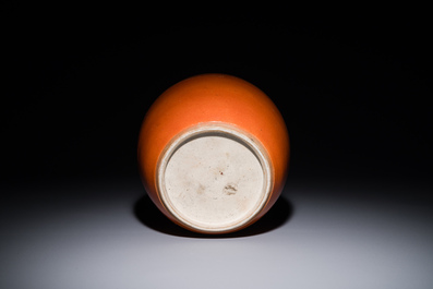 A Chinese monochrome coral-red-glazed ginger jar with wooden cover, 18th C.