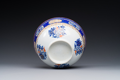 Bol en porcelaine de Chine polychrom&eacute; pour le march&eacute; islamique, Canton, 19&egrave;me