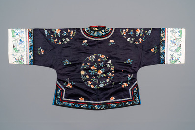 A group of eight pieces of Chinese embroidered silk, 19/20th C.