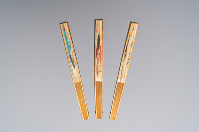Drie waaiers, navolger van Zhang Daqian 張大千 (1899-1983) en Wu Hufang 吴湖帆 (1894-1968), inkt en kleur op papier