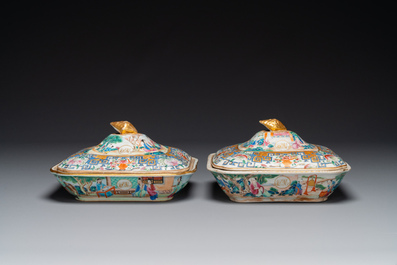 Paire de terrines couvertes en porcelaine de Chine famille rose monogramm&eacute;es 'CSM', Jiaqing