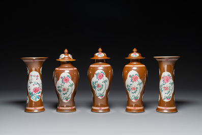 A Chinese capucin-brown-ground famille rose garniture of five vases with floral design, Yongzheng/Qianlong
