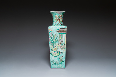 A large square Chinese verte biscuit 'Romance of the Three Kingdoms' vase, 19th C.