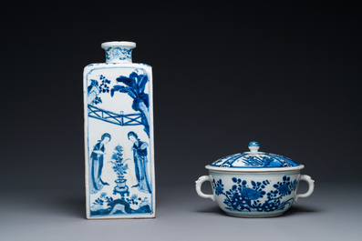 A Chinese blue and white square 'Long Eliza' flask and a covered bowl, Kangxi