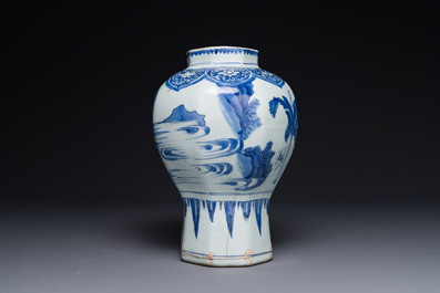 A Chinese blue and white octagonal 'Zhi Ri Gao Sheng 指日高昇' vase, Transitional period