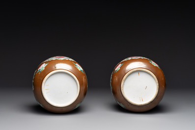 A pair of Chinese capucin-brown-ground famille rose covered bowls with floral design, Yongzheng/Qianlong