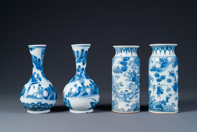 Deux paires de vases en porcelaine du Japon en bleu et blanc &agrave; d&eacute;cor de personnages dans un paysage, Edo, 17&egrave;me