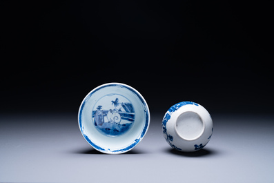 Bol en porcelaine de Chine en bleu et blanc et un vase &agrave; monture en argent, marque Shen De Tang Zhi 慎德堂製, Kangxi