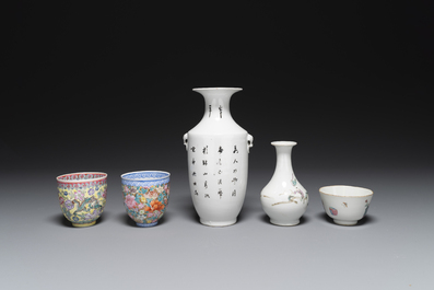 A varied collection of Chinese famille rose and qianjiang cai porcelain, 19/20th C.